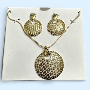 NIB. Charter Club Gold Toned Textured Necklace and Earring Set